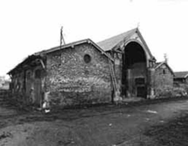 Bâtiment avant restauration en 1985